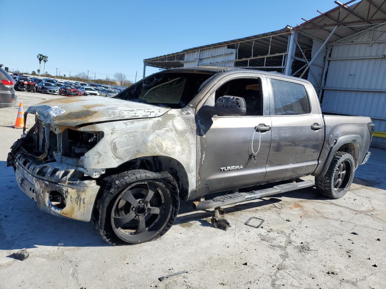 2012 TOYOTA TUNDRA CRE