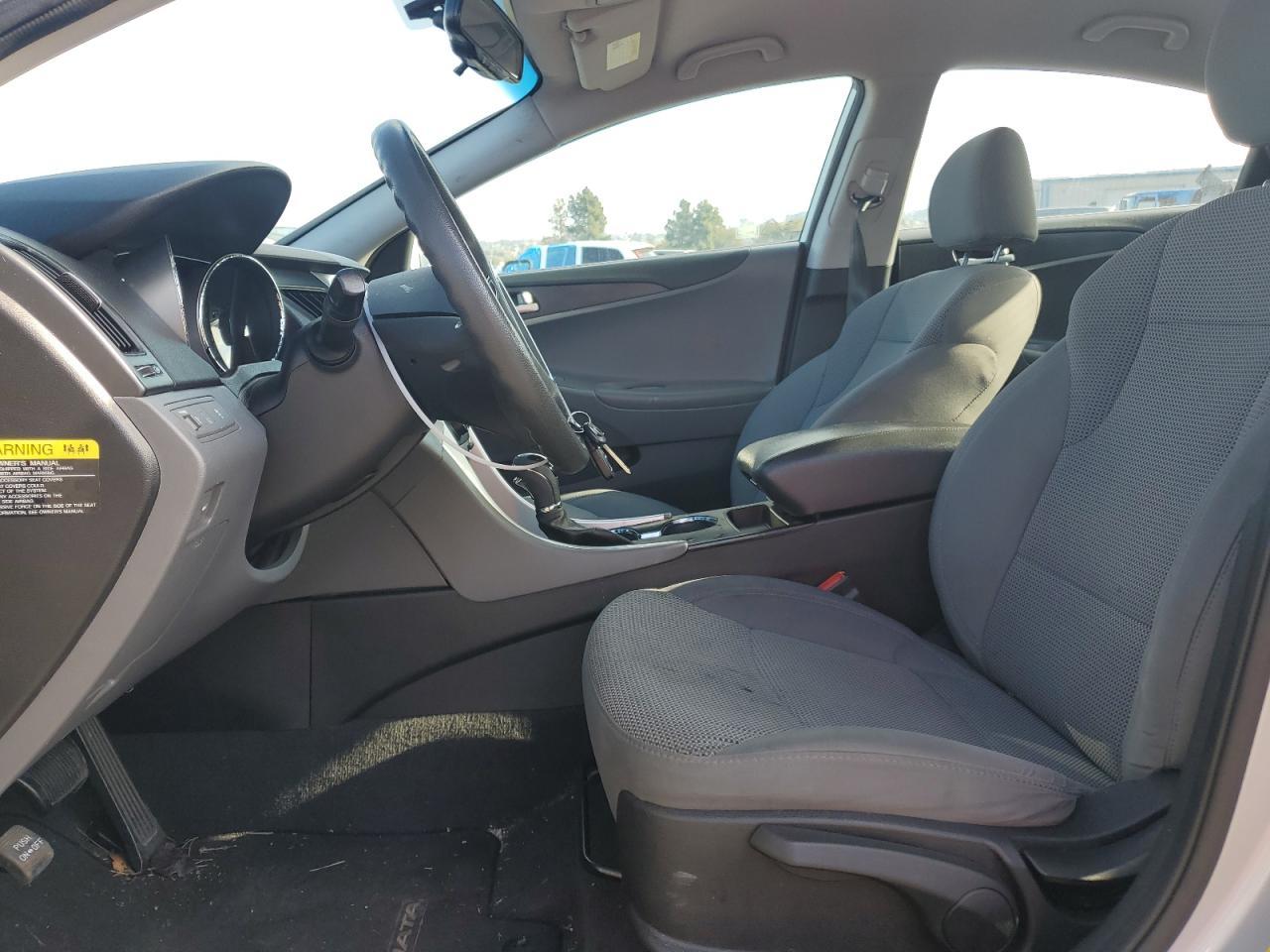 2013 HYUNDAI SONATA GLS - Image 7