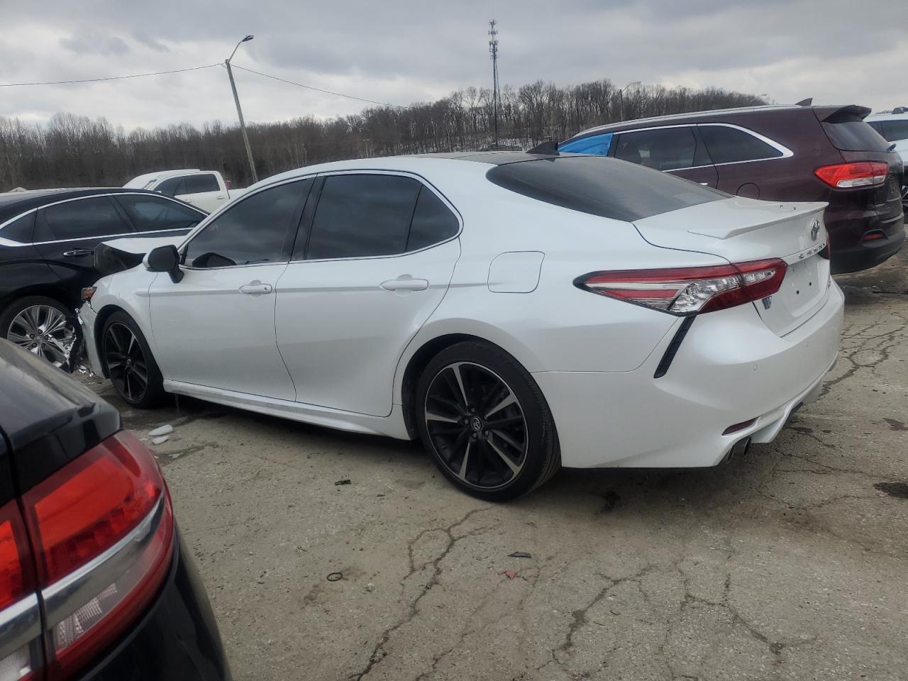 2018 TOYOTA CAMRY XSE - Фото 2