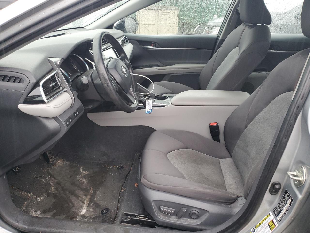 2018 TOYOTA CAMRY L - Фото 7