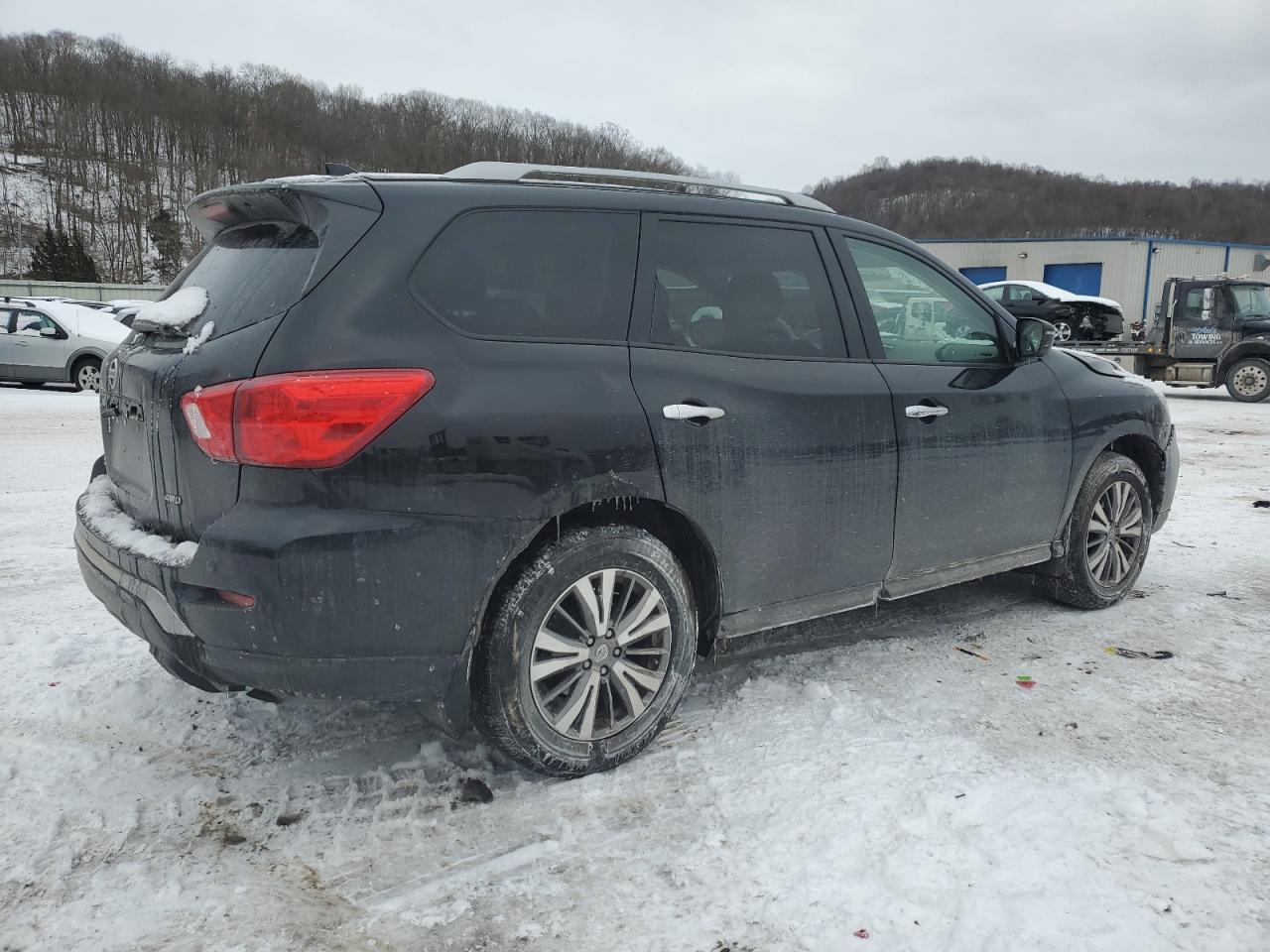 2019 NISSAN PATHFINDER - Фото 3