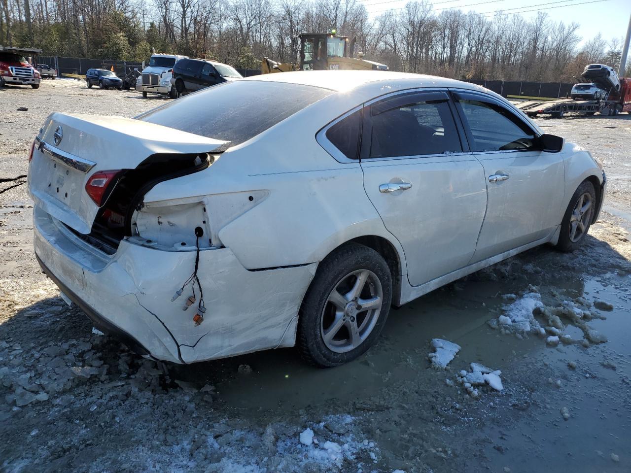 2017 NISSAN ALTIMA 2.5 - Фото 3