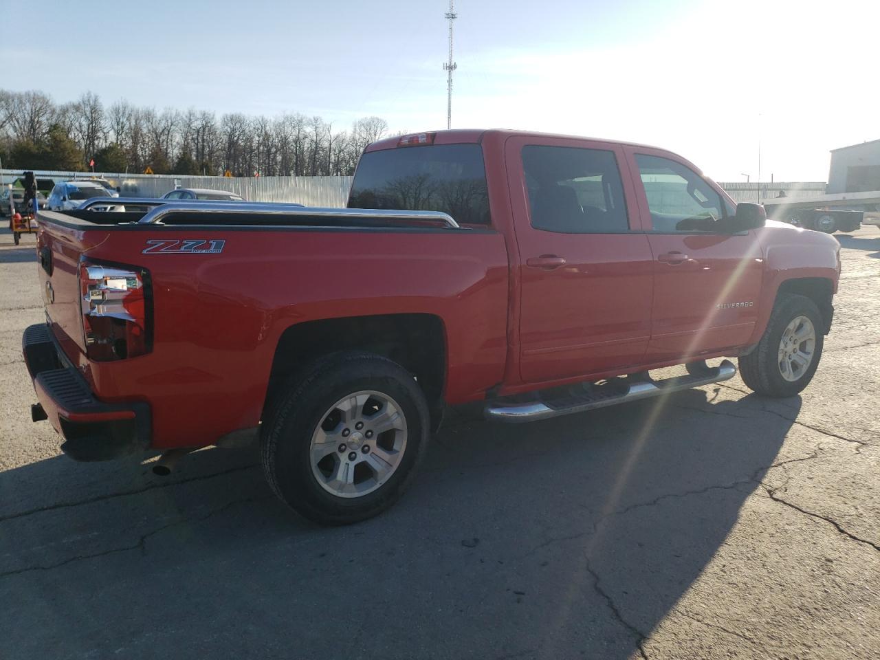 2017 CHEVROLET SILVERADO - Image 3