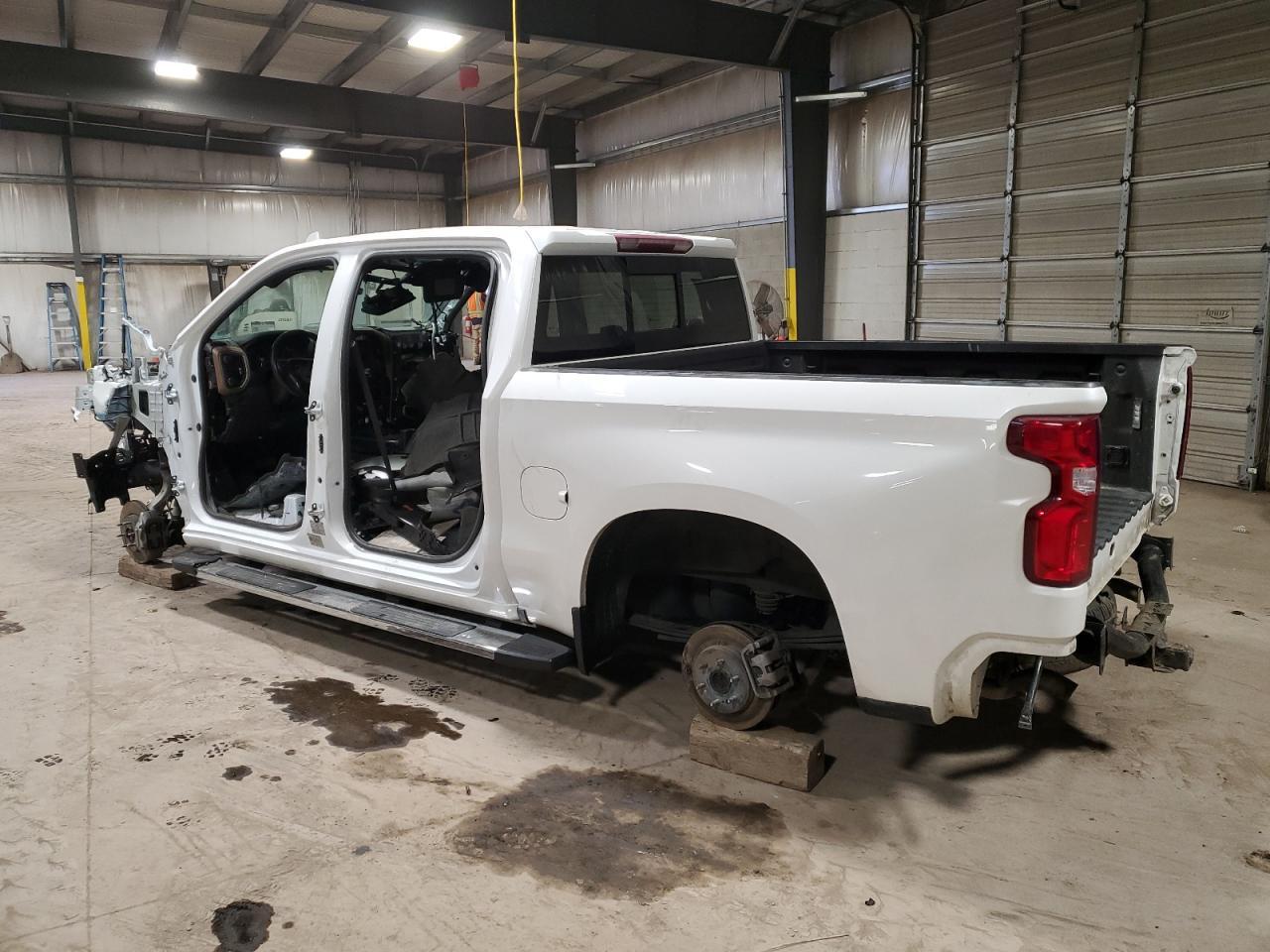 2020 CHEVROLET SILVERADO - Image 2