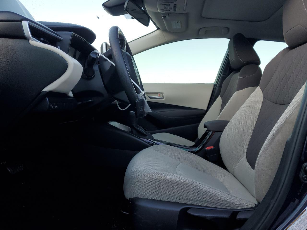 2020 TOYOTA COROLLA LE - Фото 7