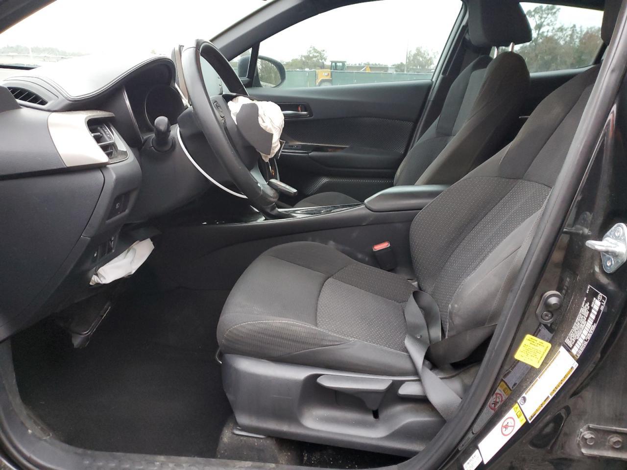 2019 TOYOTA C-HR XLE - Фото 7