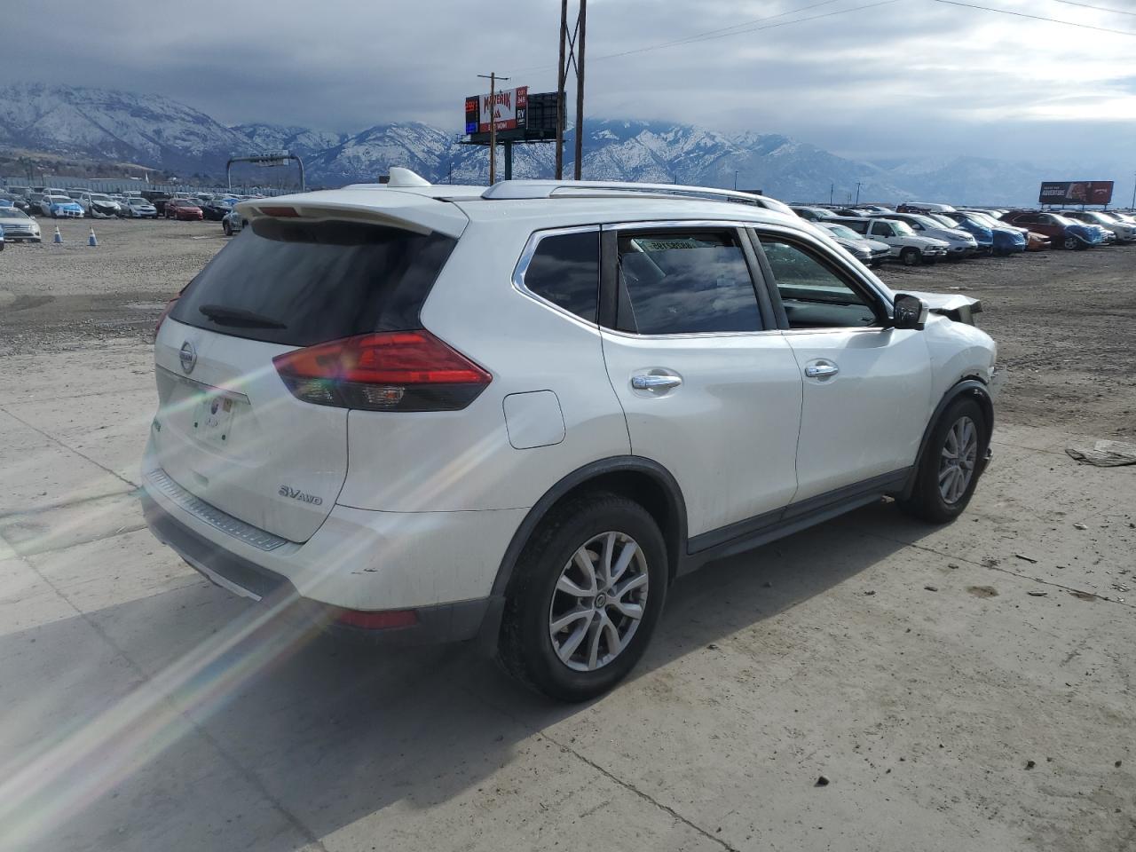 2017 NISSAN ROGUE S - Фото 3