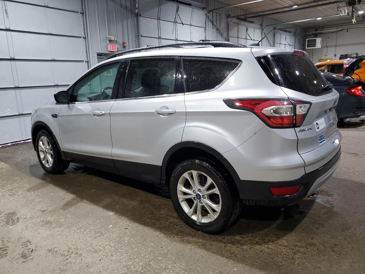 2017 FORD ESCAPE SE - Фото 2