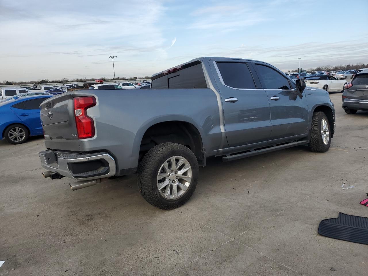 2021 CHEVROLET SILVERADO - Фото 3