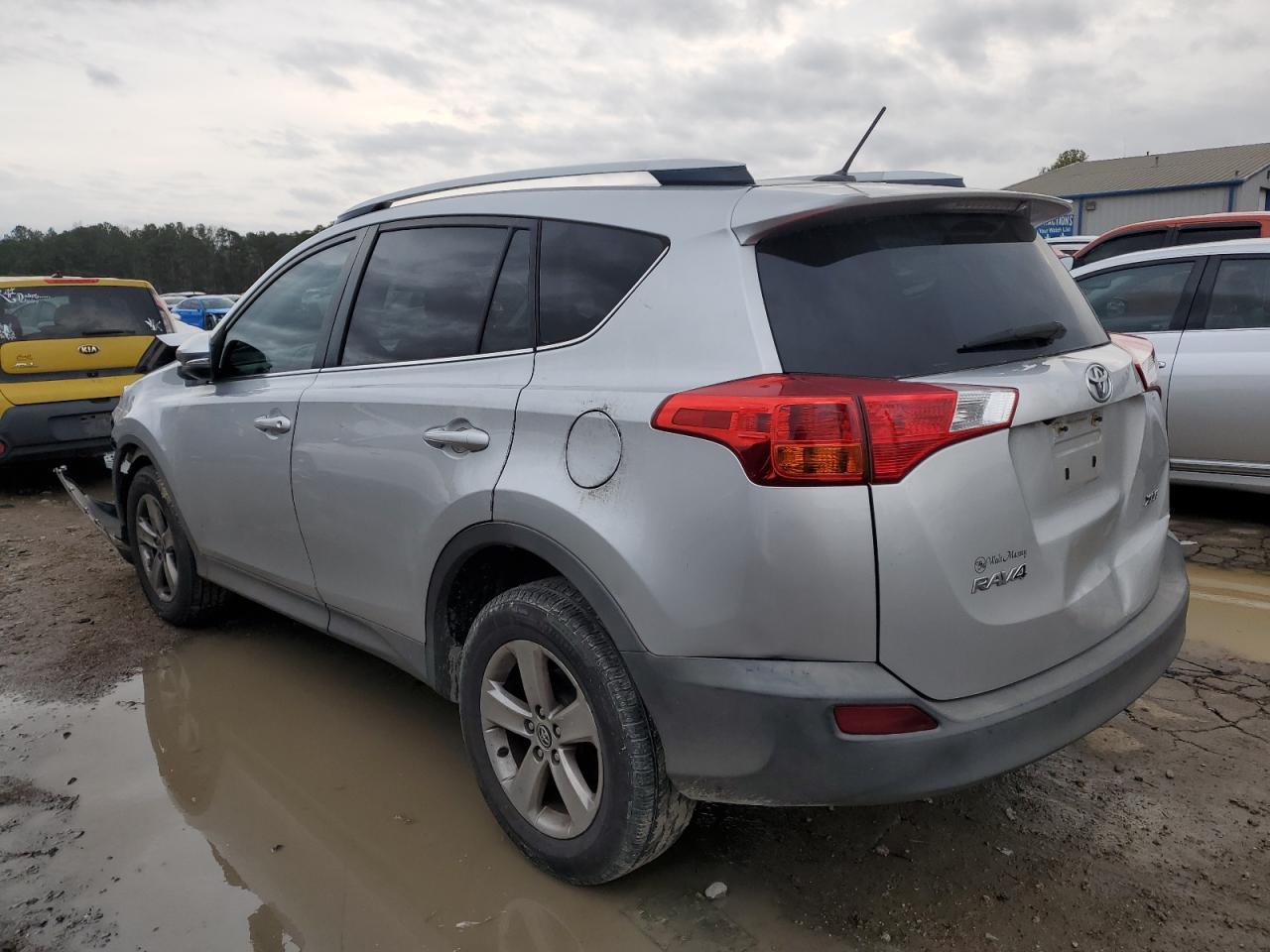 2015 TOYOTA RAV4 XLE - Image 2