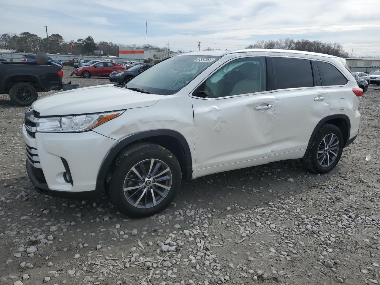 2018 TOYOTA HIGHLANDER