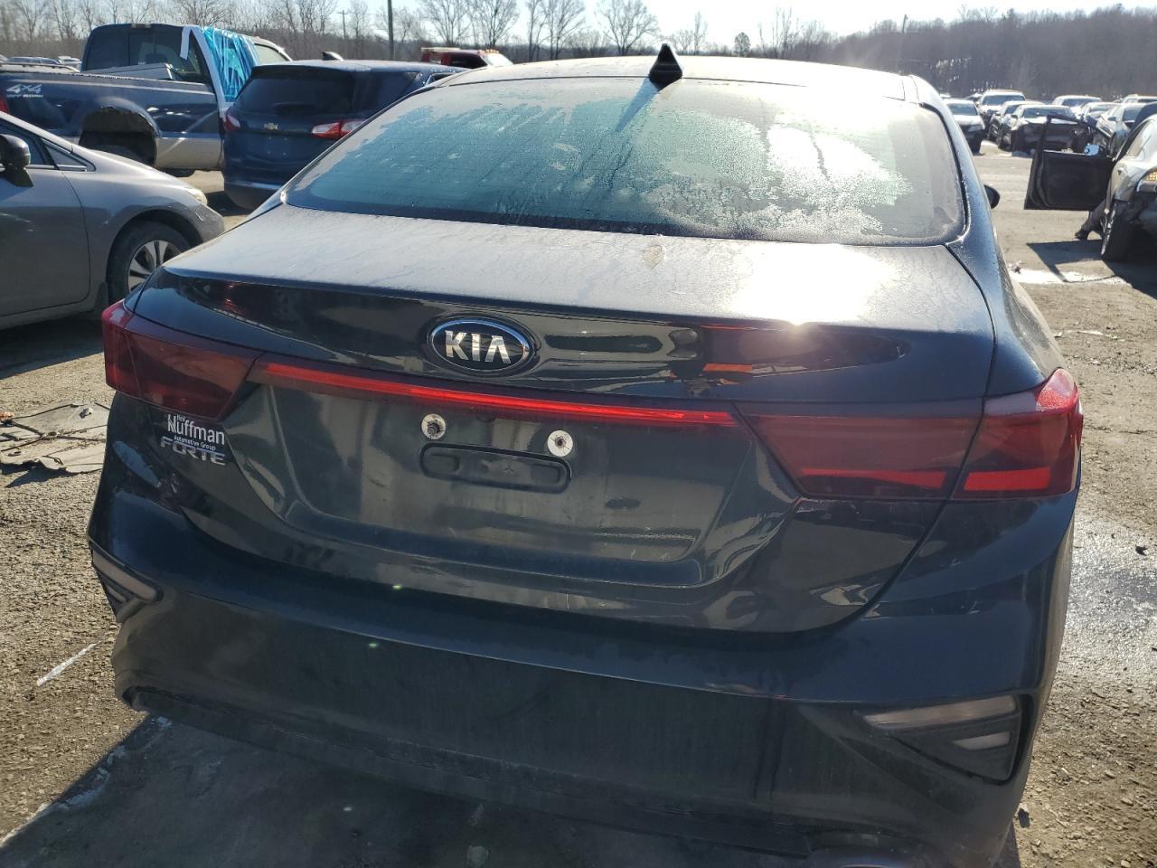 2021 KIA FORTE FE - Image 6