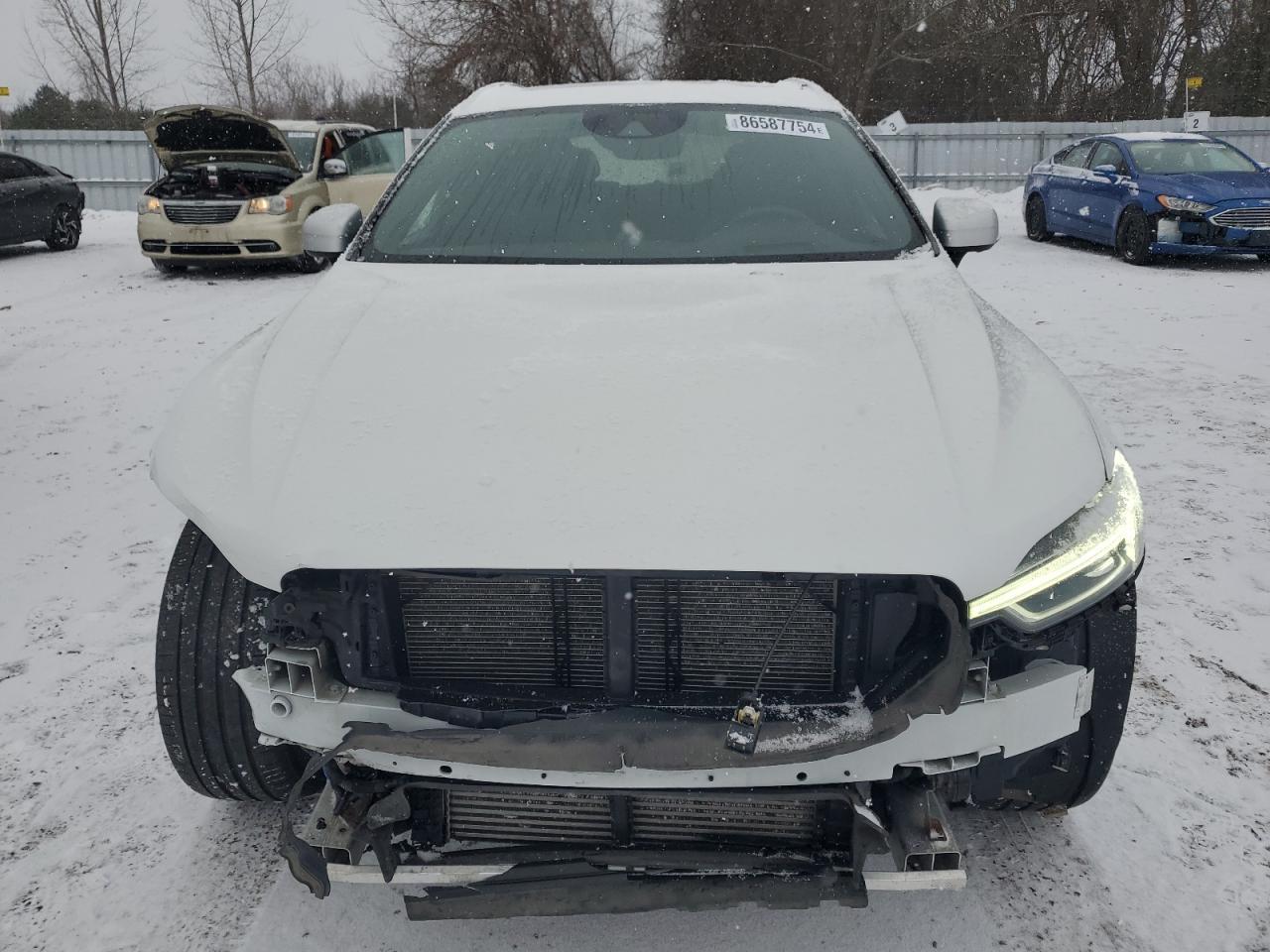 2018 VOLVO XC60 T6 R- - Image 5