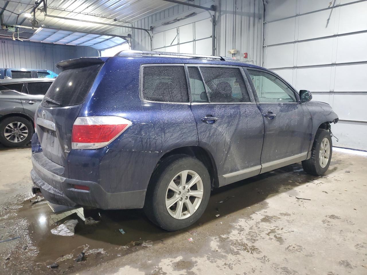 2012 TOYOTA HIGHLANDER - Image 3