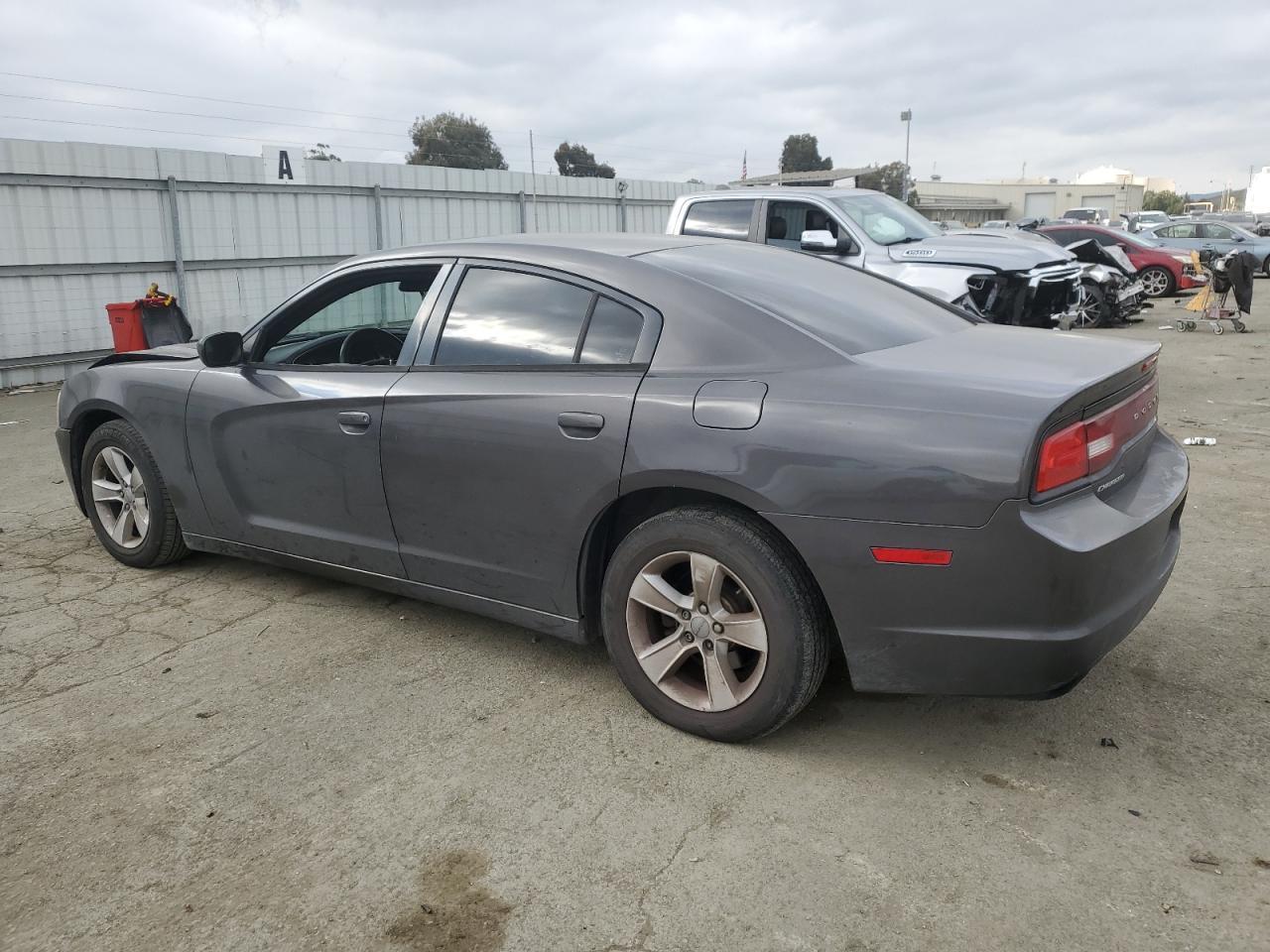 2013 DODGE CHARGER SE - Фото 2
