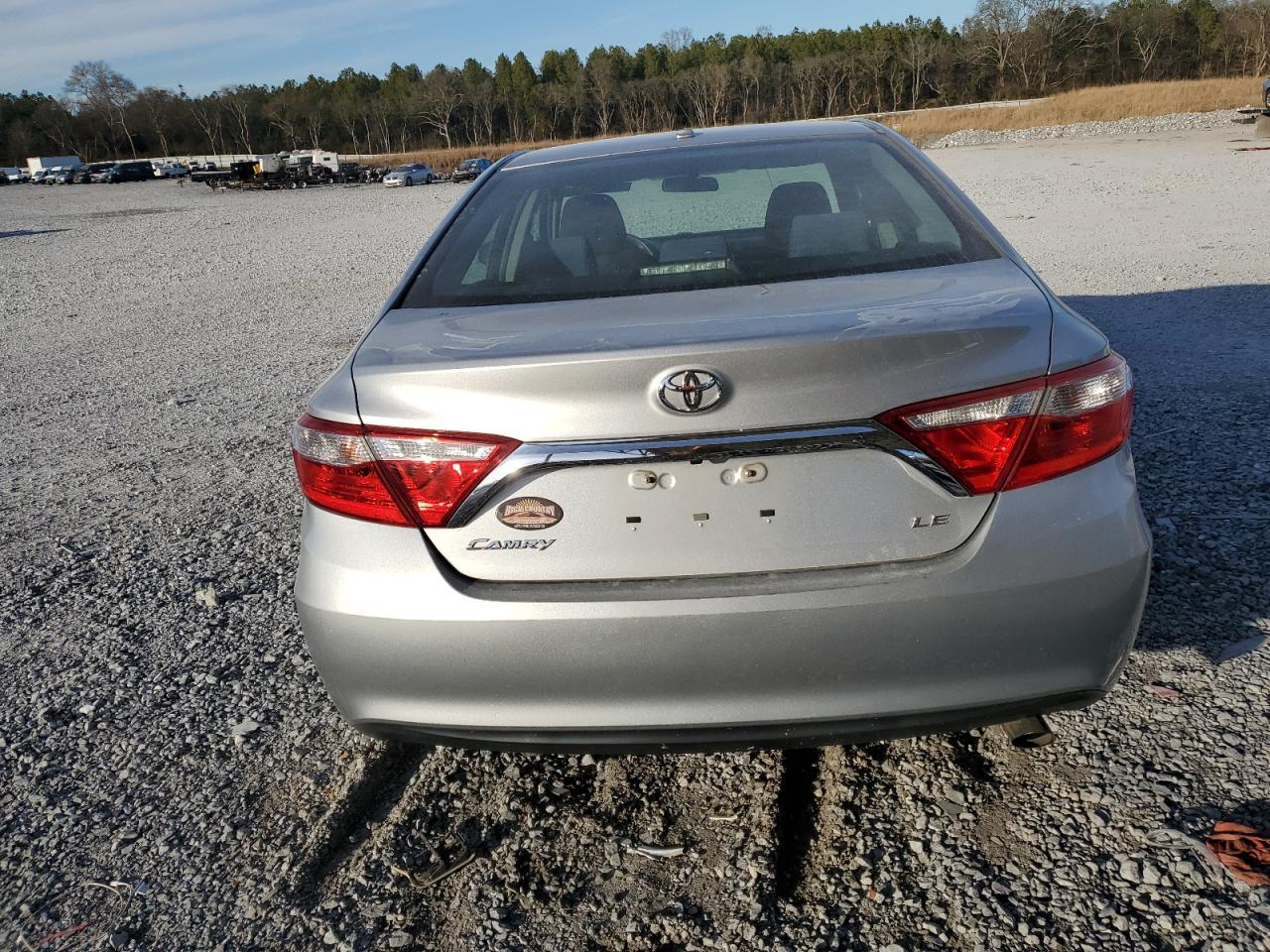 2015 TOYOTA CAMRY LE - Фото 6