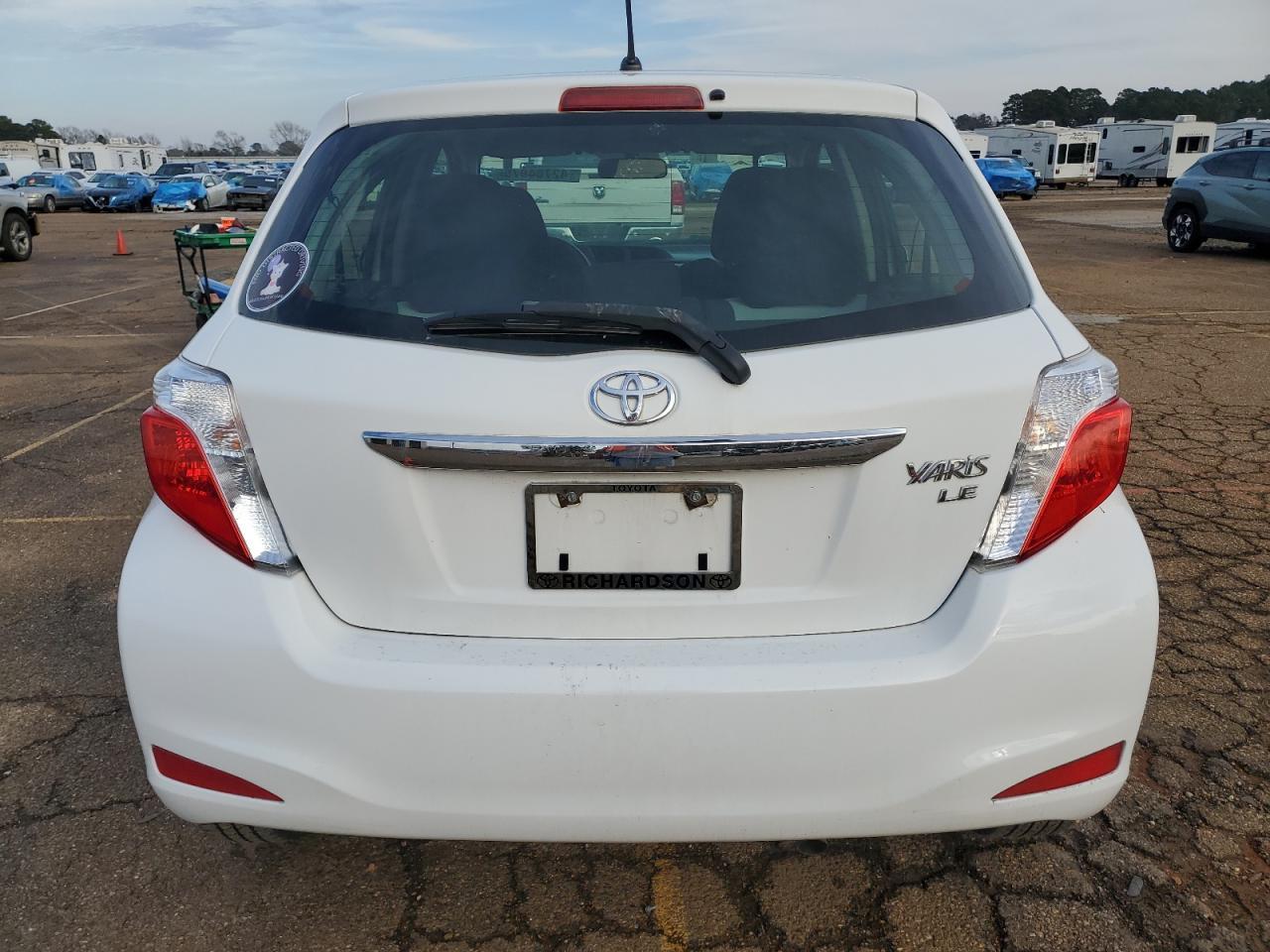 2013 TOYOTA YARIS - Фото 6
