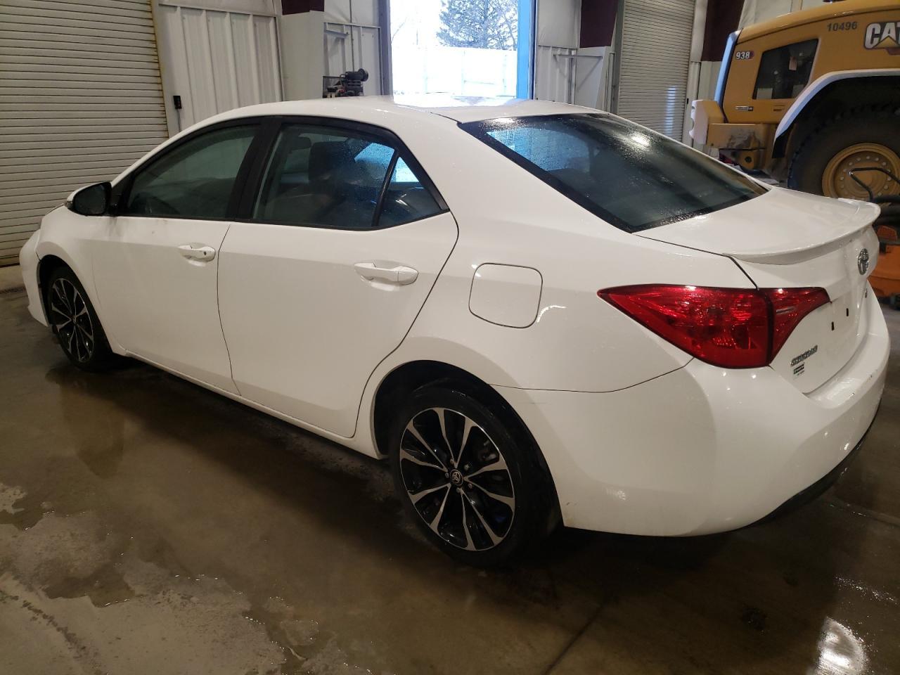 2019 TOYOTA COROLLA L - Фото 2