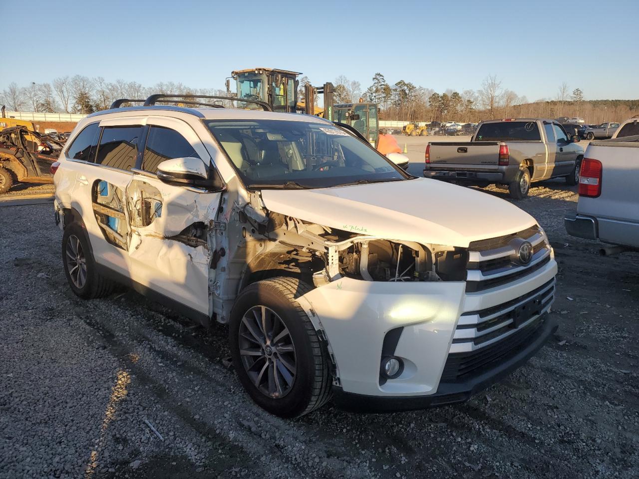 2019 TOYOTA HIGHLANDER - Фото 4