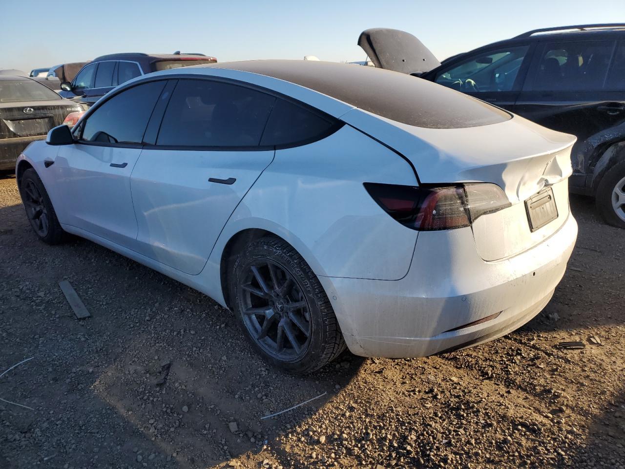 2022 TESLA MODEL 3 - Image 2
