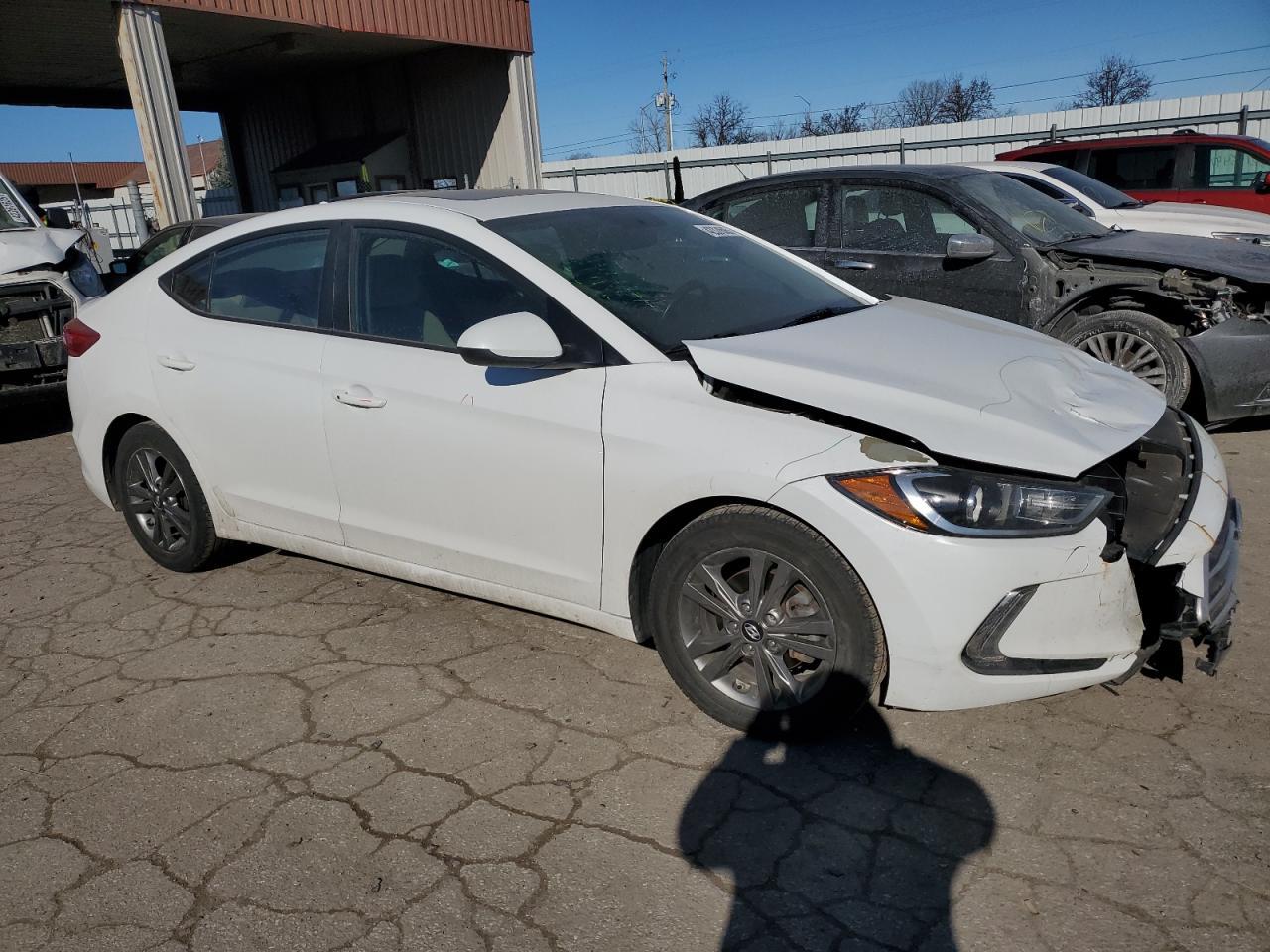2017 HYUNDAI ELANTRA SE - Image 4