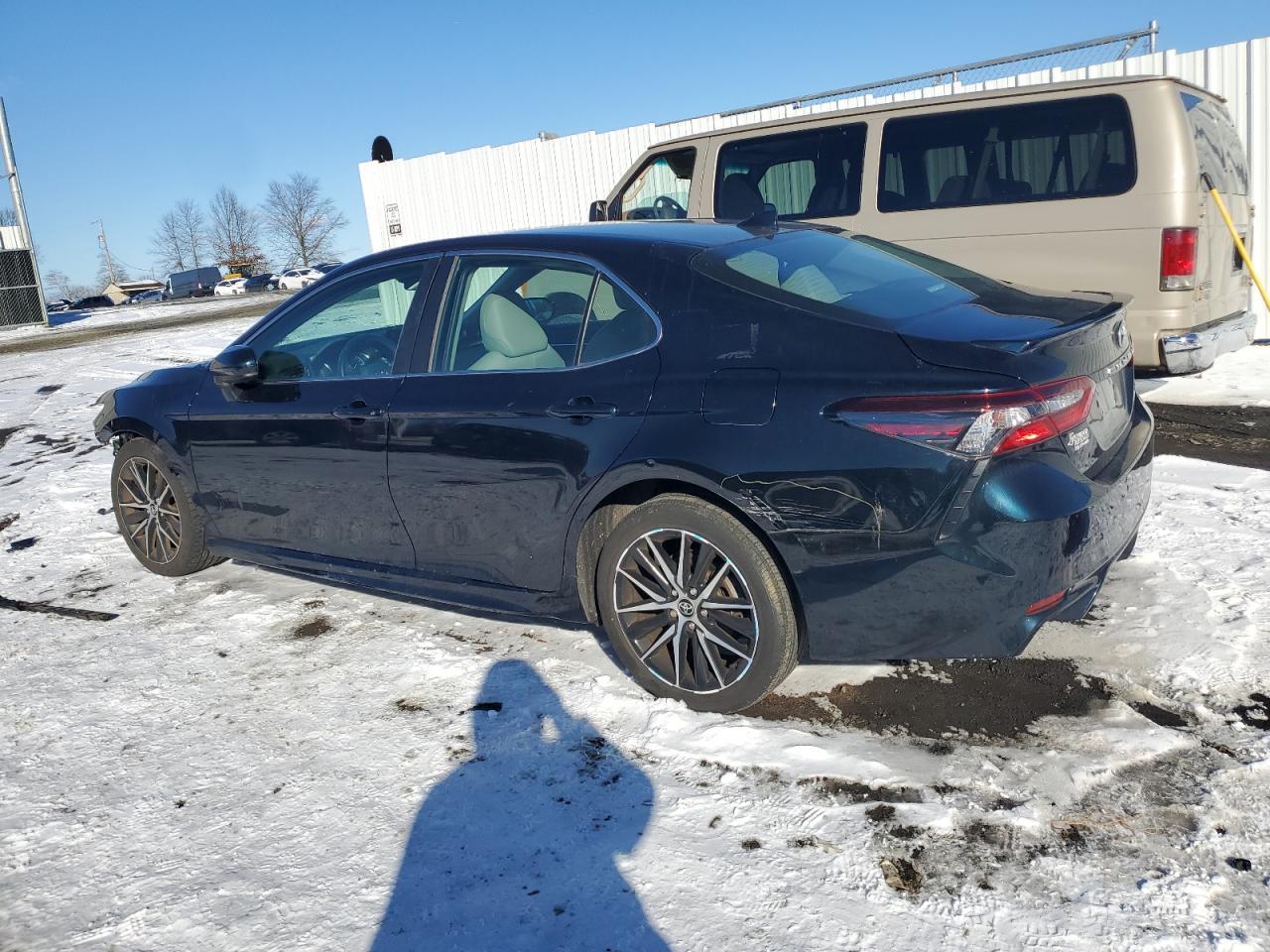 2021 TOYOTA CAMRY SE - Image 2