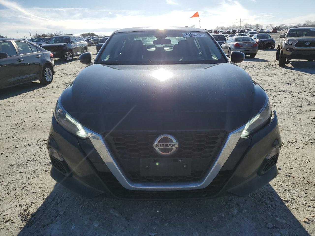 2022 NISSAN ALTIMA SV - Image 5