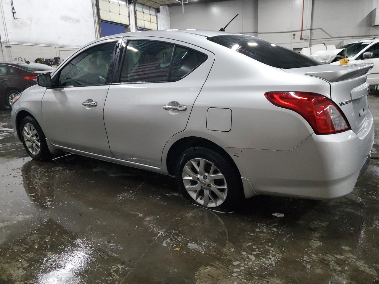 2016 NISSAN VERSA SV W - Image 2
