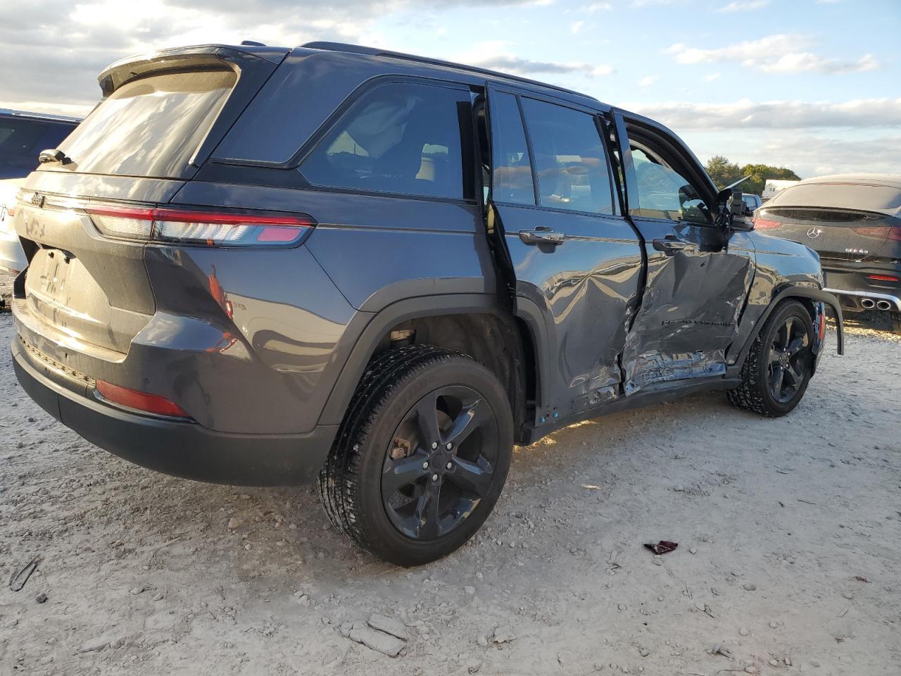 2024 JEEP GRAND CHER - Фото 3