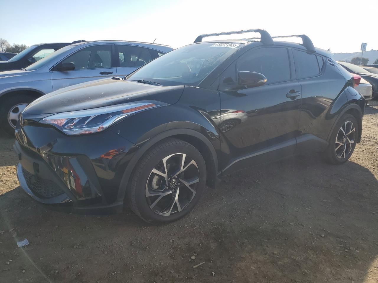 2022 TOYOTA C-HR XLE