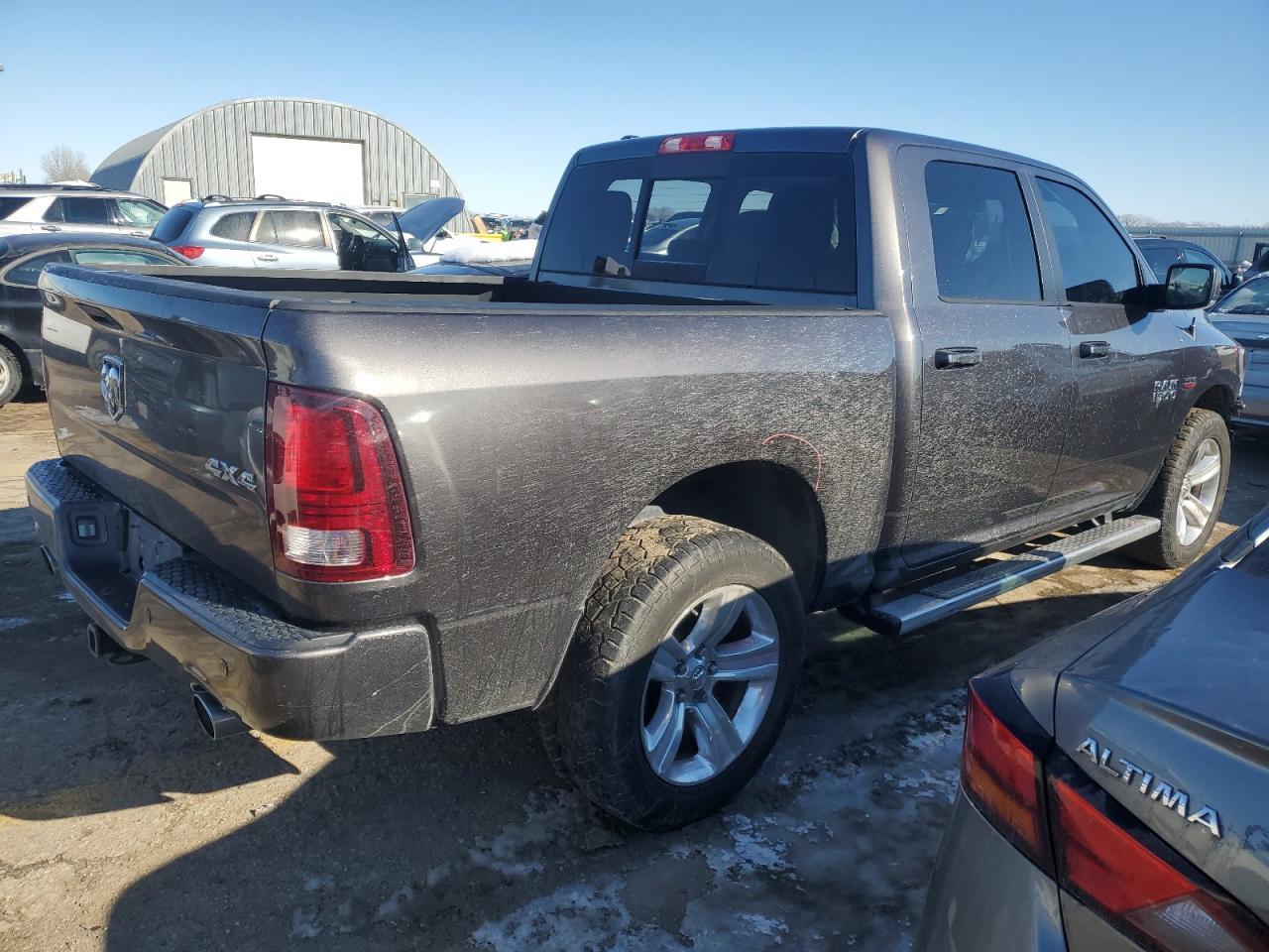 2014 RAM 1500 SPORT - Фото 3