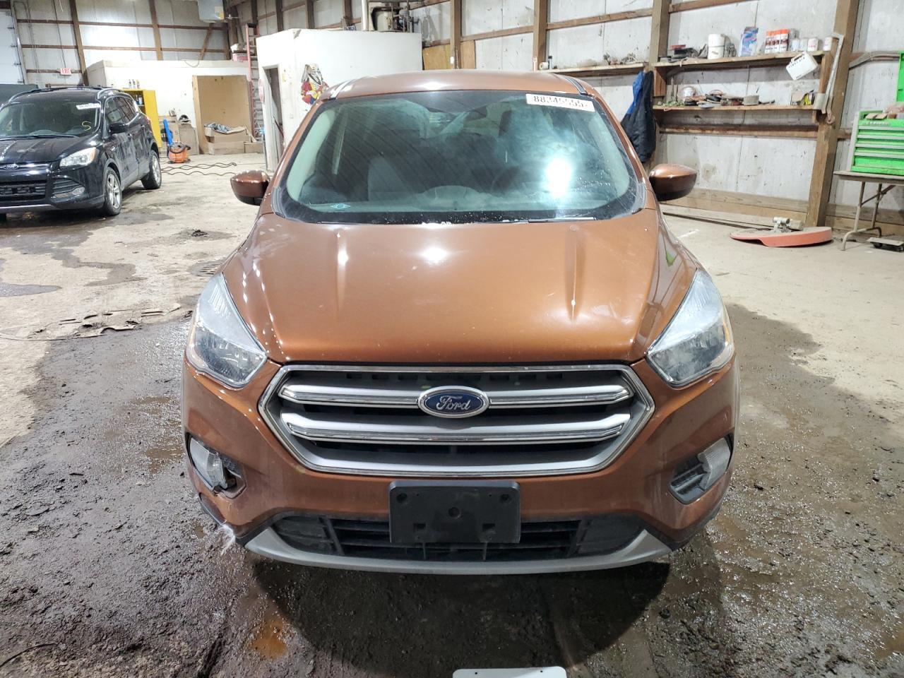 2017 FORD ESCAPE SE - Image 5