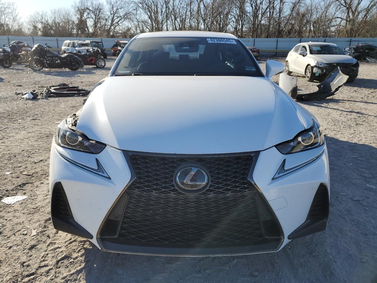 2018 LEXUS IS 300 - Фото 5