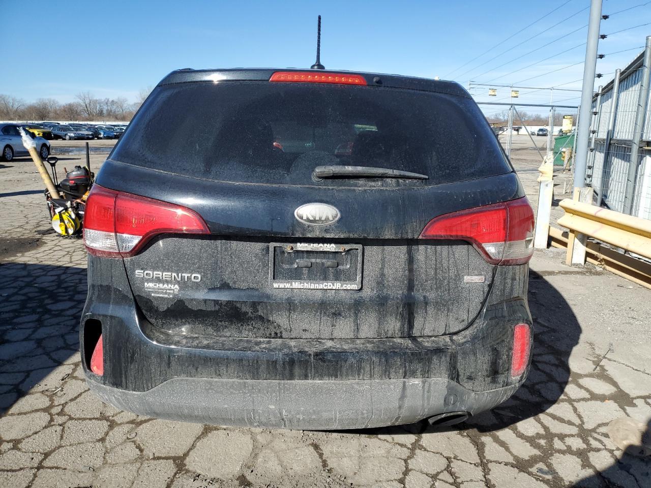 2014 KIA SORENTO LX - Image 6