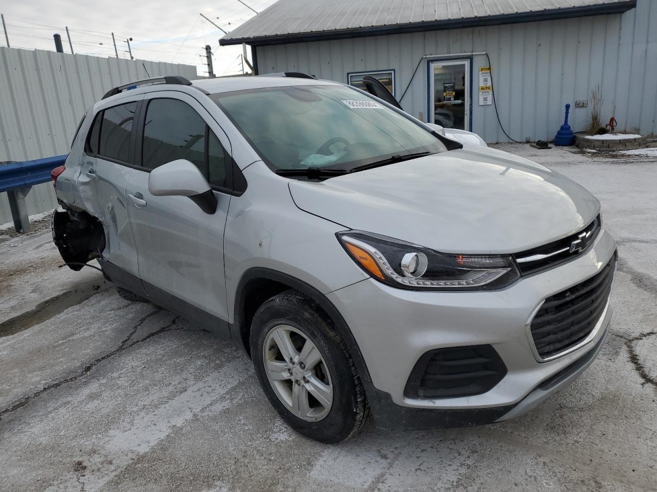 2021 CHEVROLET TRAX 1LT - Image 4