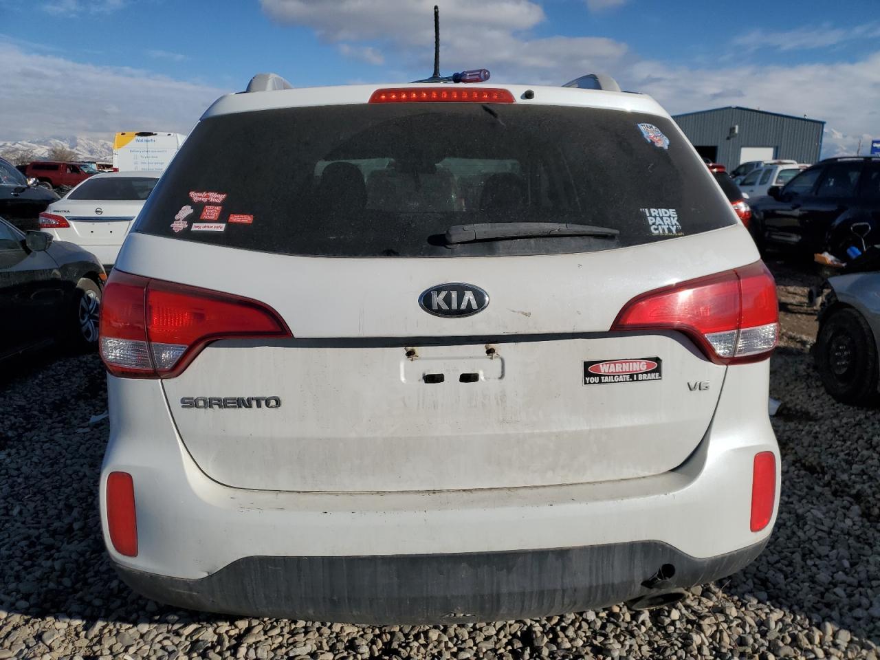 2015 KIA SORENTO LX - Image 6