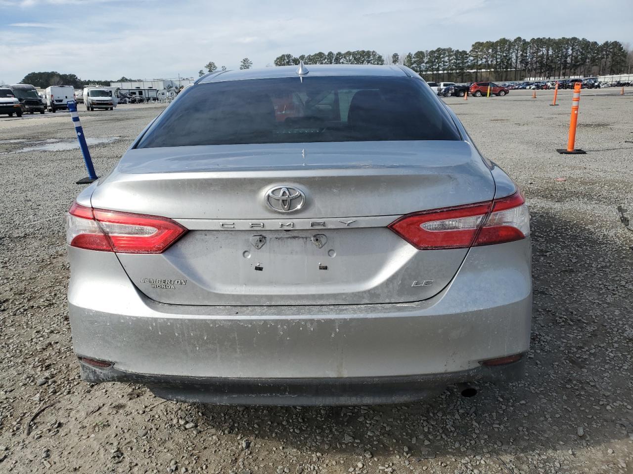 2020 TOYOTA CAMRY LE - Фото 6