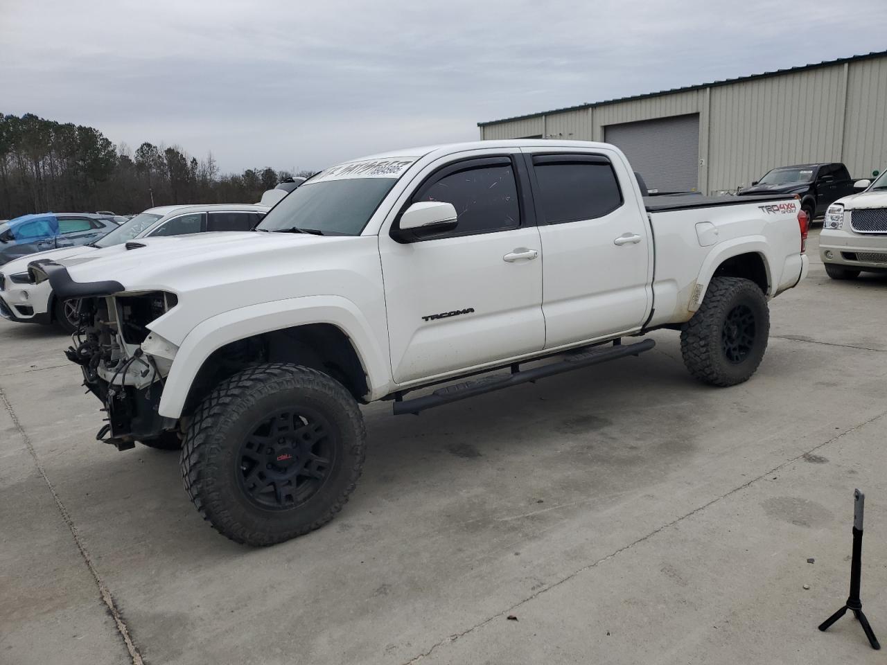 2017 TOYOTA TACOMA DOU
