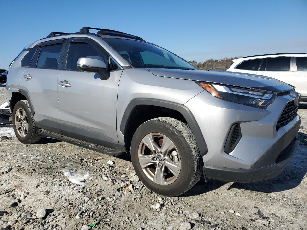 2022 TOYOTA RAV4 XLE - Фото 4