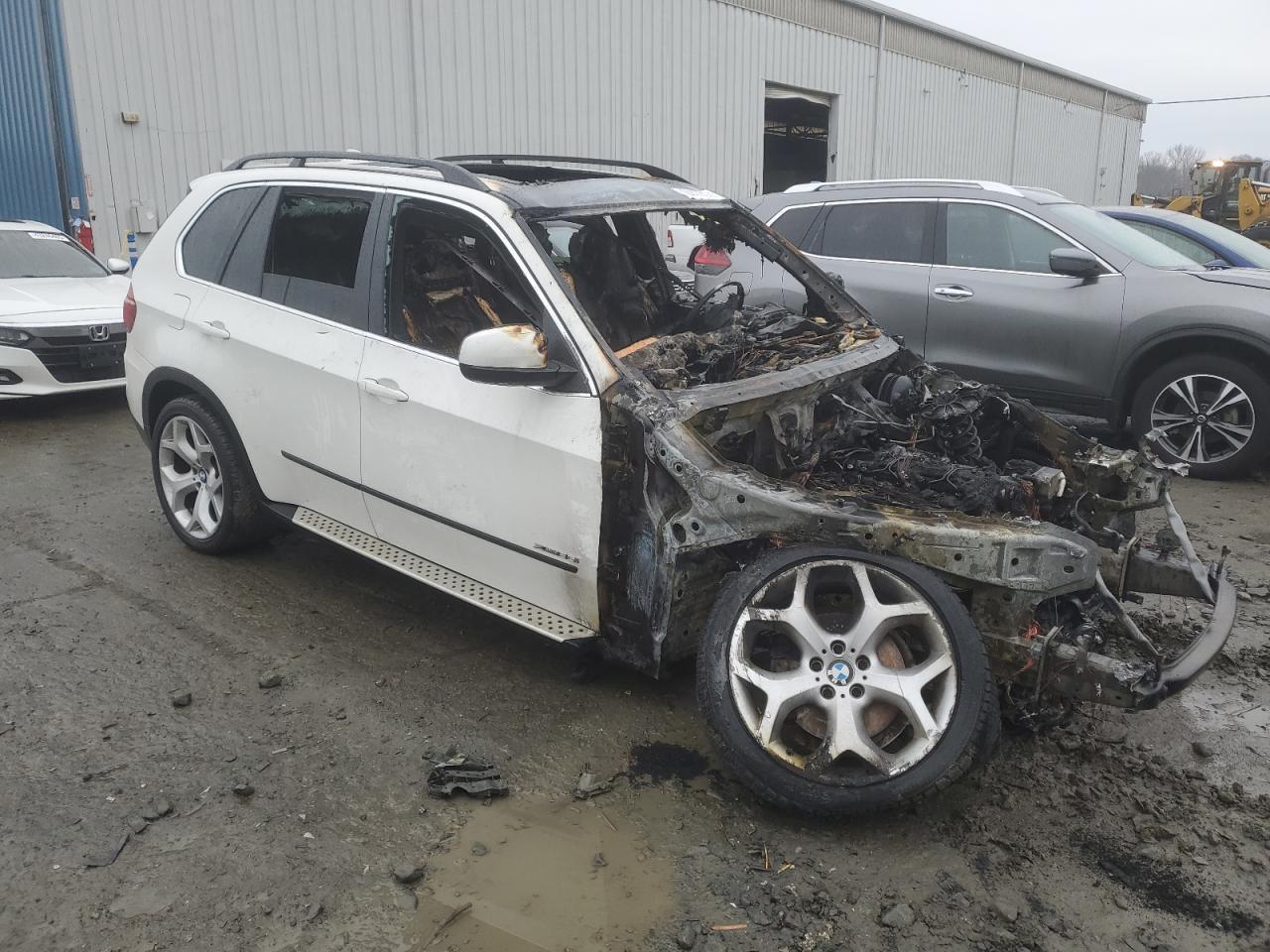 2013 BMW X5 XDRIVE3 - Image 4