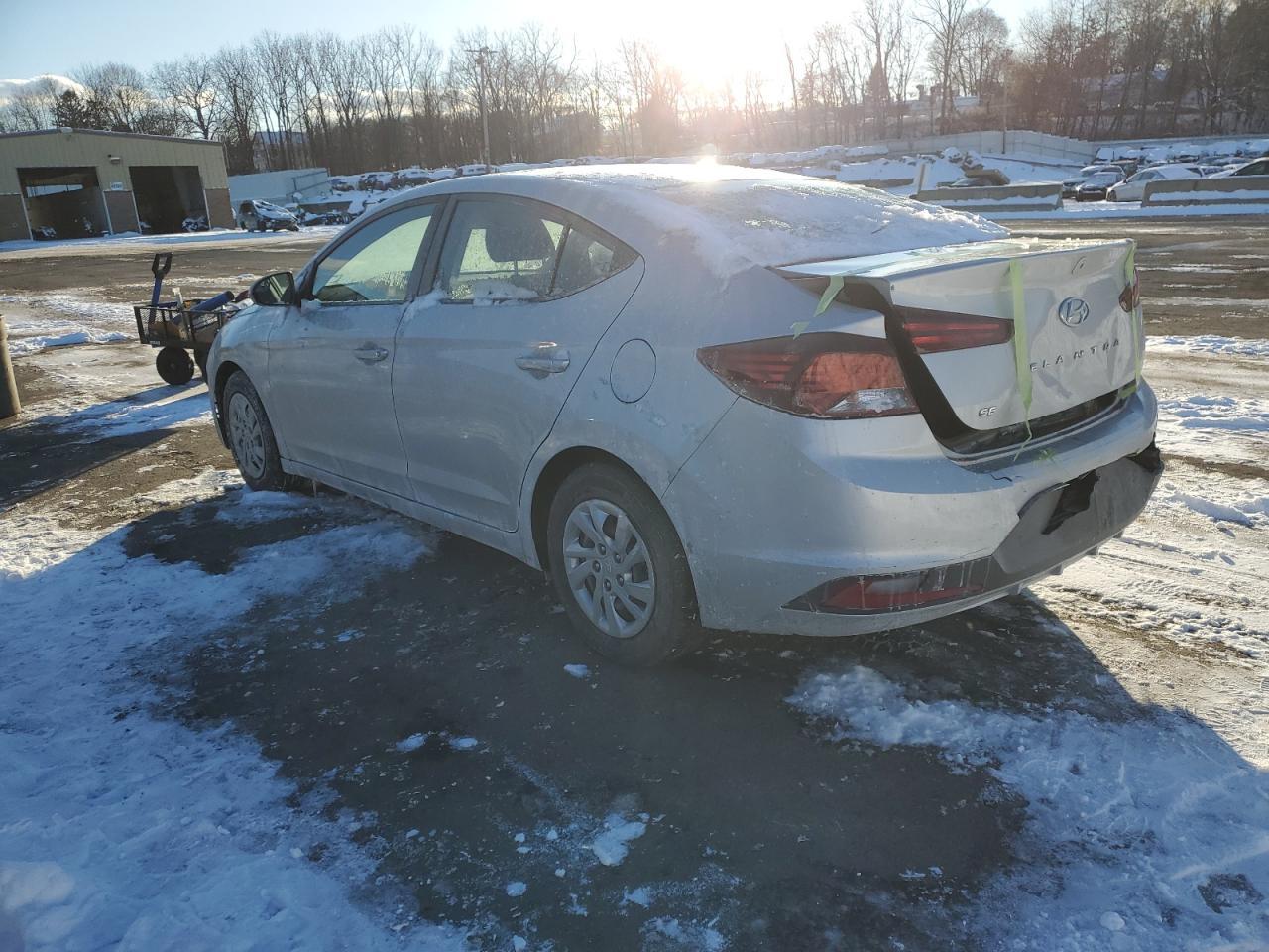 2019 HYUNDAI ELANTRA SE - Фото 2