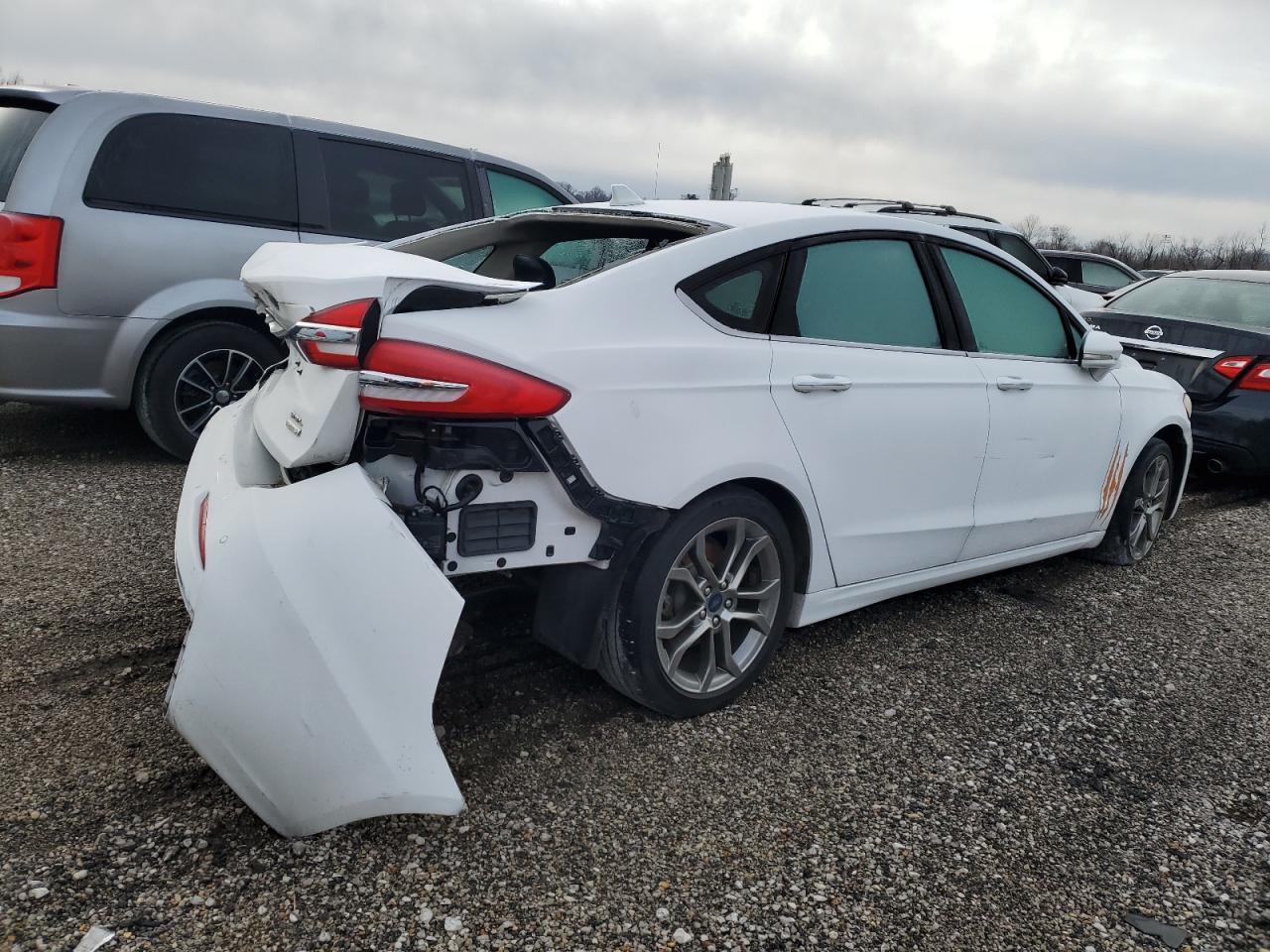 2020 FORD FUSION SEL - Image 3