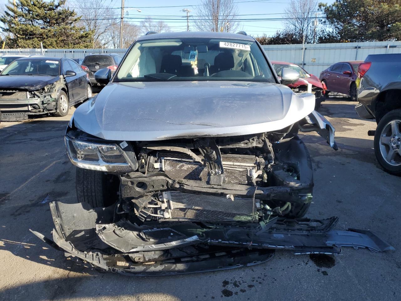 2021 VOLKSWAGEN TIGUAN S - Фото 5