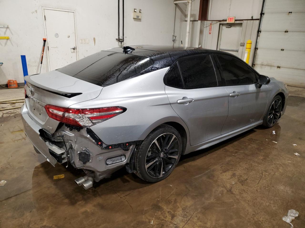 2019 TOYOTA CAMRY XSE - Image 3