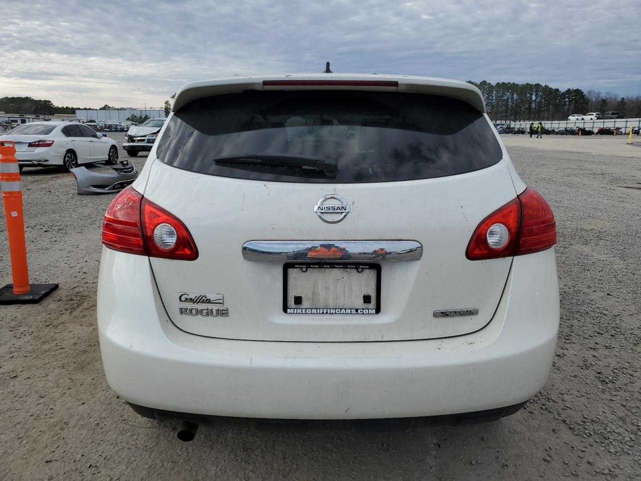 2013 NISSAN ROGUE S - Image 6