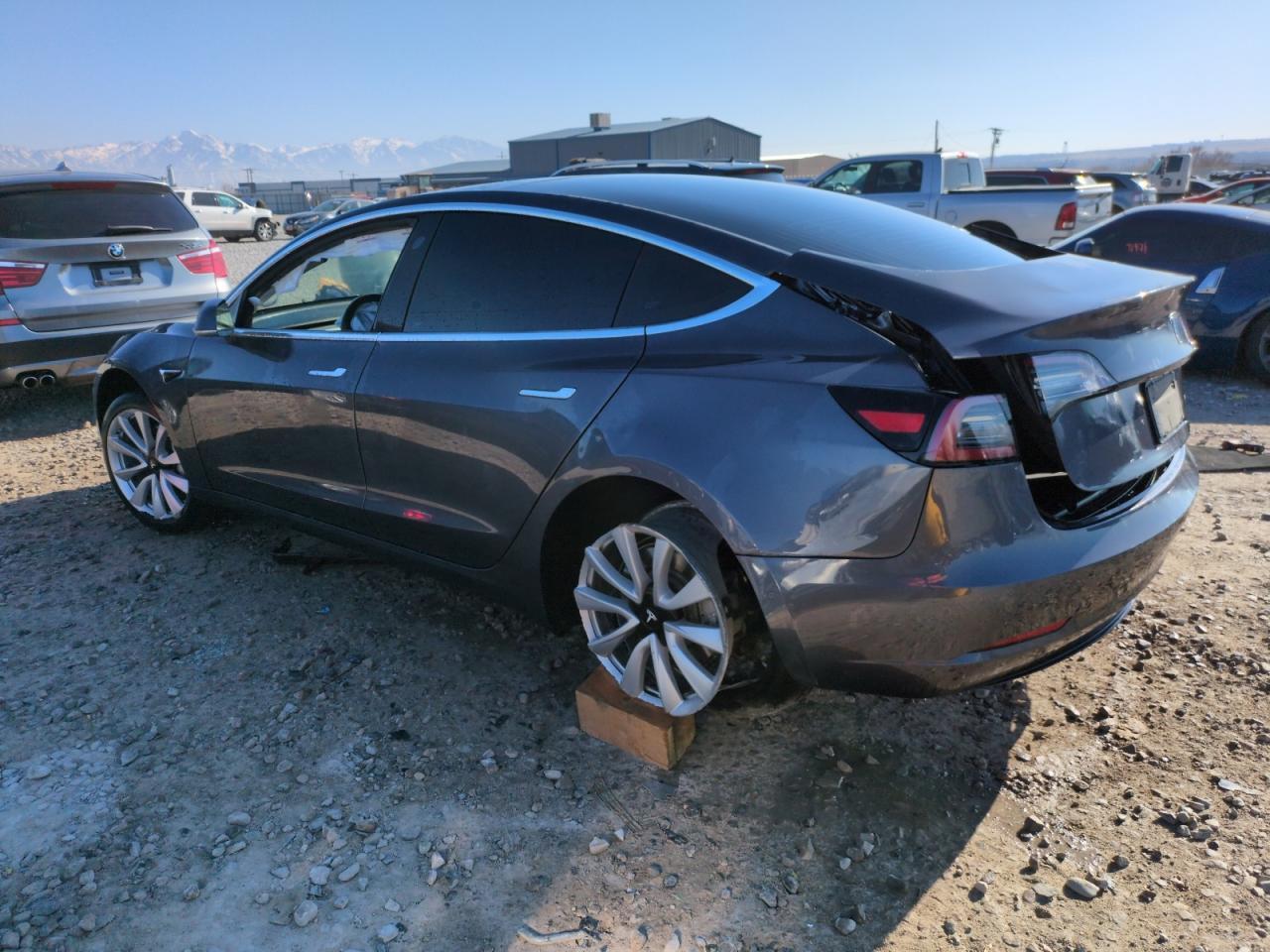 2019 TESLA MODEL 3 - Image 2