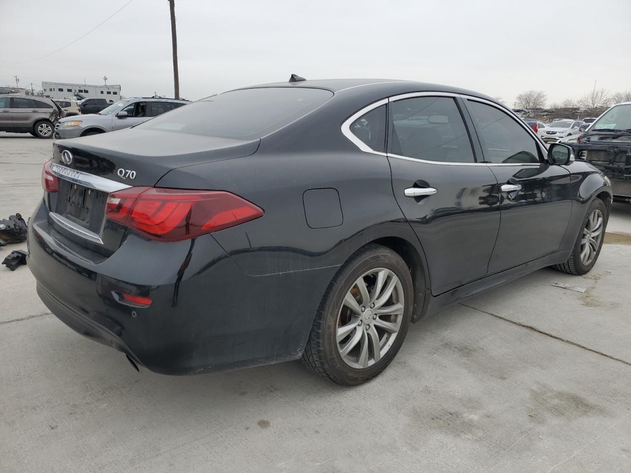 2015 INFINITI Q70 3.7 - Image 3
