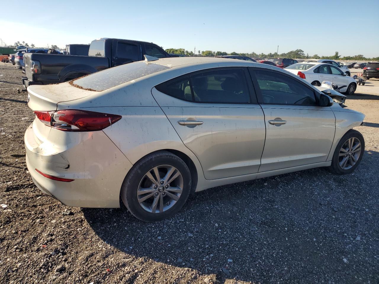 2017 HYUNDAI ELANTRA SE - Фото 3