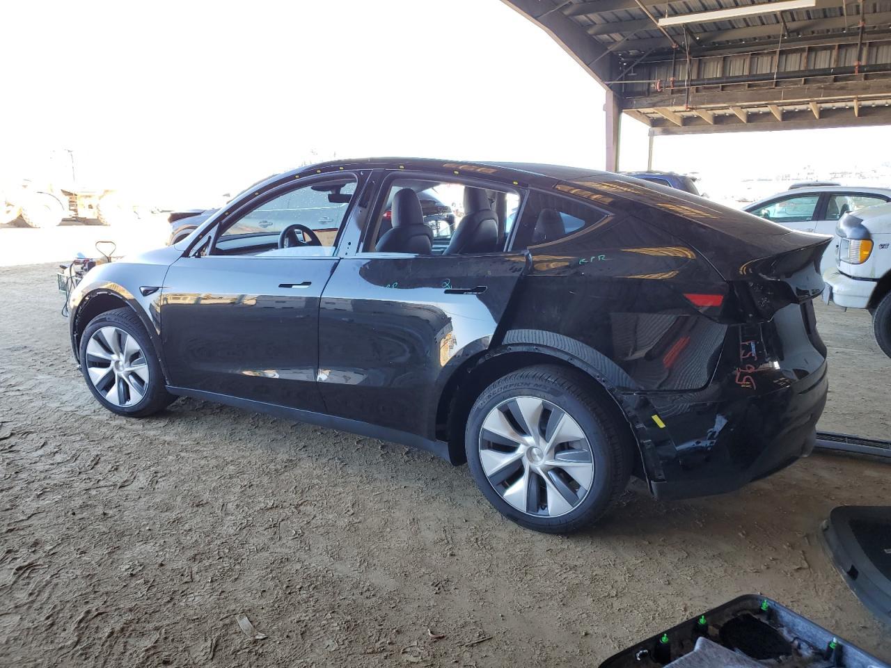 2023 TESLA MODEL Y - Image 2