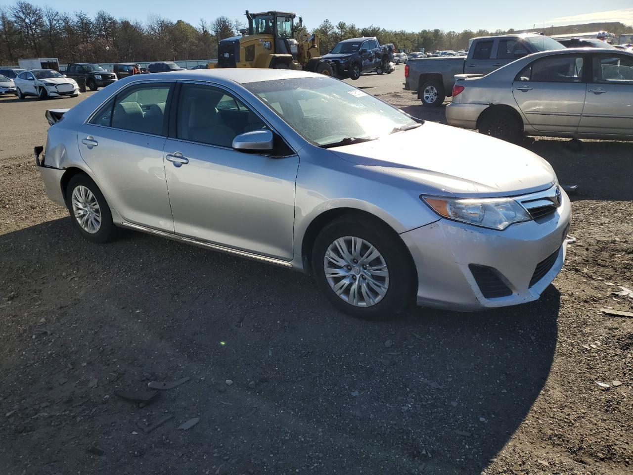 2014 TOYOTA CAMRY L - Image 4